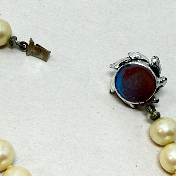 Vintage Long Imitation Pearl Necklace‎ Ornate Clasp Marked Japan Retro Classic - Picture 15 of 15